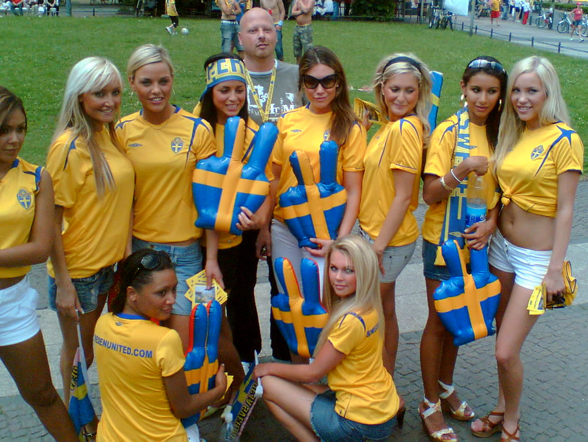 swedish_football_girls.jpg